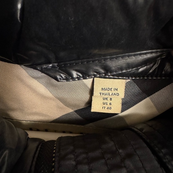 Burberry Winter puffer Jacket and Trench coat in one jacket! - Picture 4 of 16